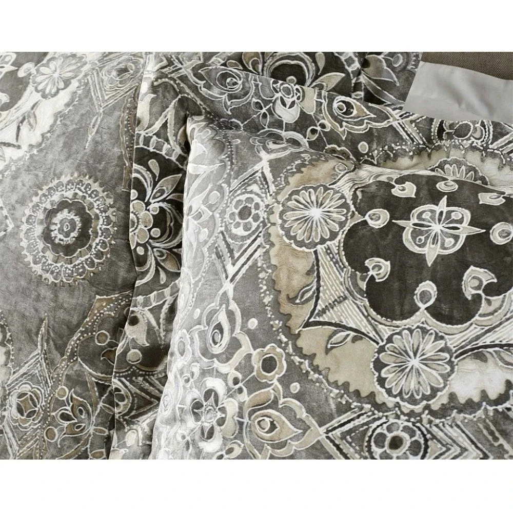 Pottery Barn JACQUELYN MEDALLION Organic EURO Sateen Sham Gray (2) NWT